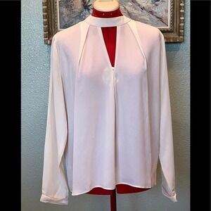 Romeo & Juliet Couture cream colored choker neckline blouse in size Medium